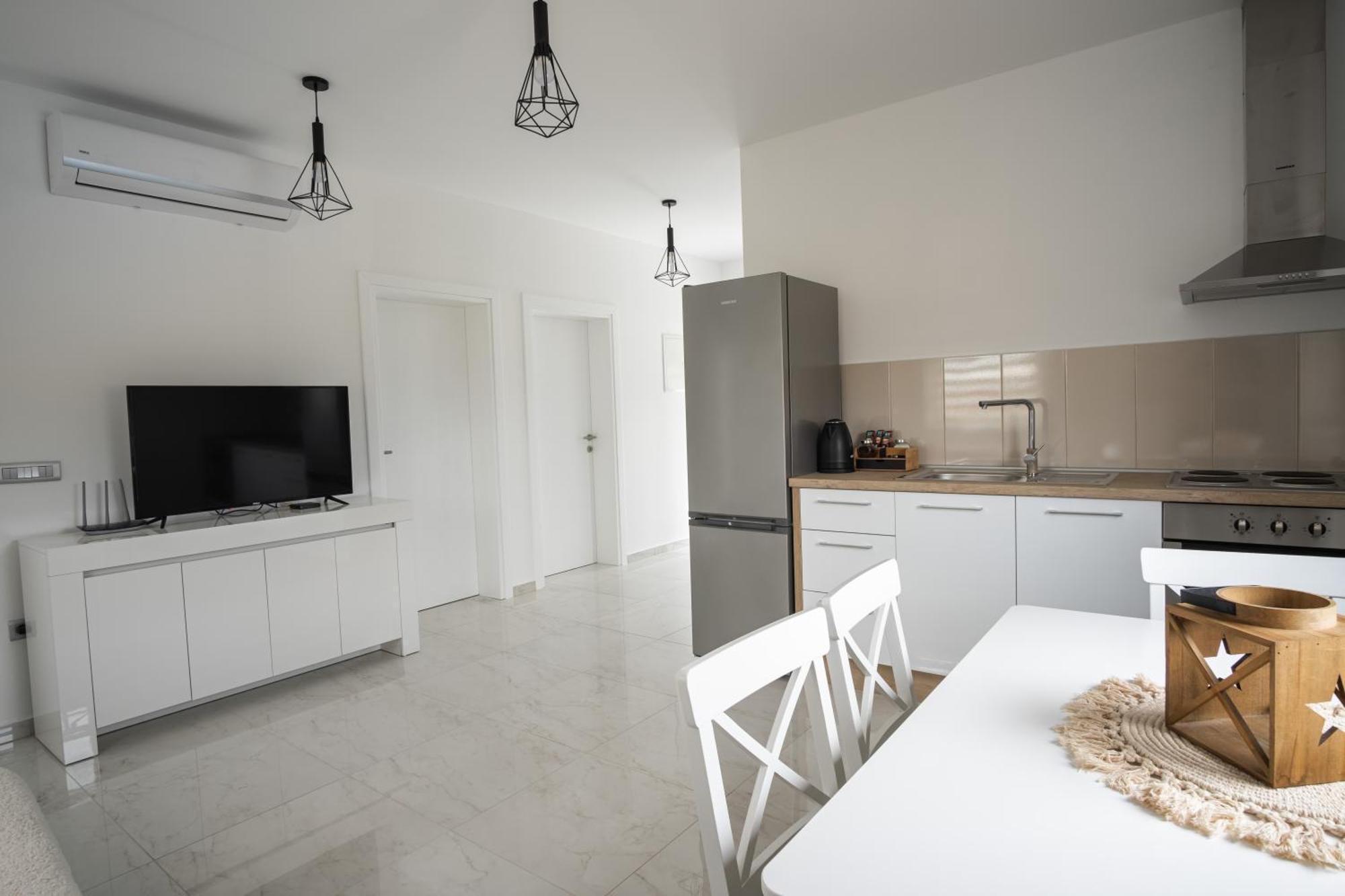 Natura Apartmani Ljubuski Bagian luar foto